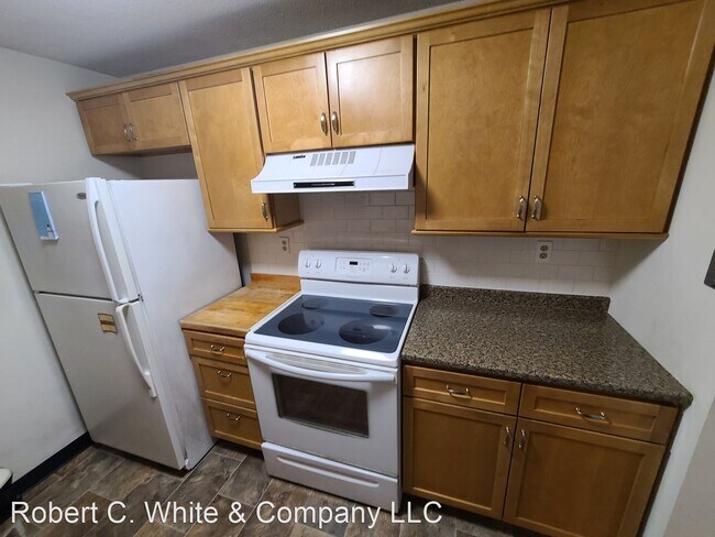 Building Photo - 1 br, 1 bath House - 174 Old Boston Post R...