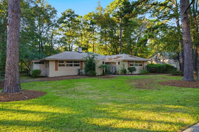 Building Photo - 815 Farm Quarter Rd