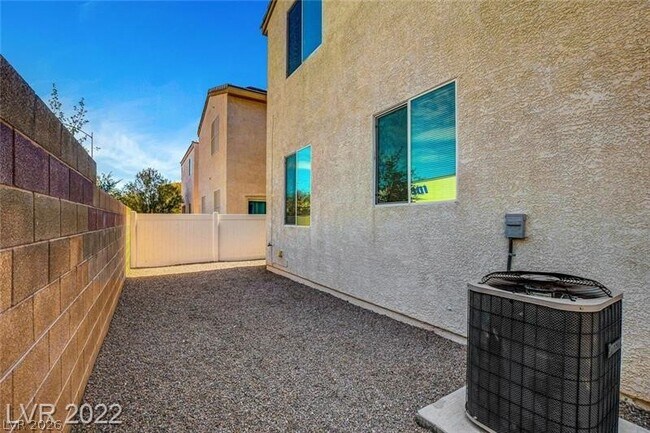 Foto del edificio - 7658 Crystal Village Ln