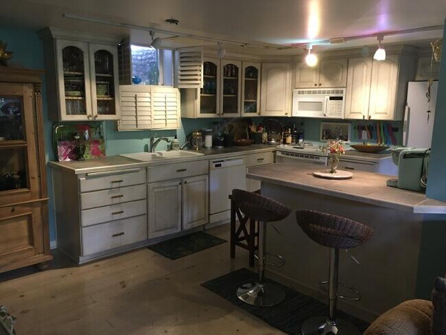 Building Photo - 1 bedroom in Edina MN 55410