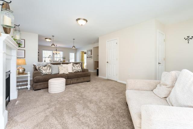Building Photo - 4 bedroom in Kalamazoo MI 49004