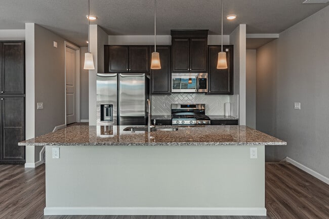 Building Photo - 10653 Columbite Hts