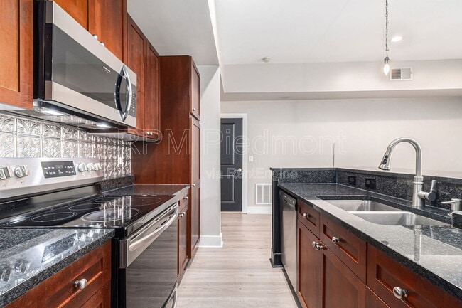 Foto del edificio - 925 Garrett St