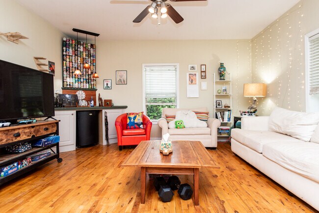 Photo - 497 Third Street House