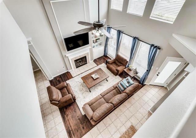 Building Photo - 1618 Suncrest Dr