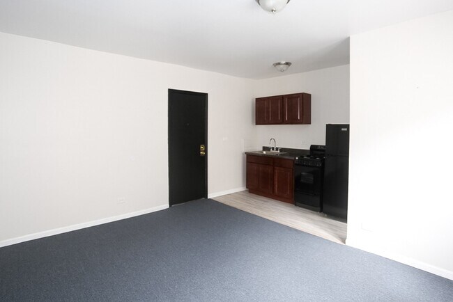 Foto del edificio - 5710 N Winthrop Ave