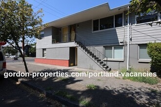 Building Photo - 2803 NE Hoyt St