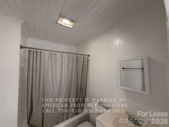 Foto del edificio - 1604 Carolina Ave