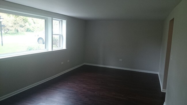 Building Photo - 711 56th St