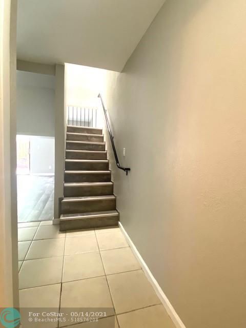 Building Photo - 10337 NW 33rd St