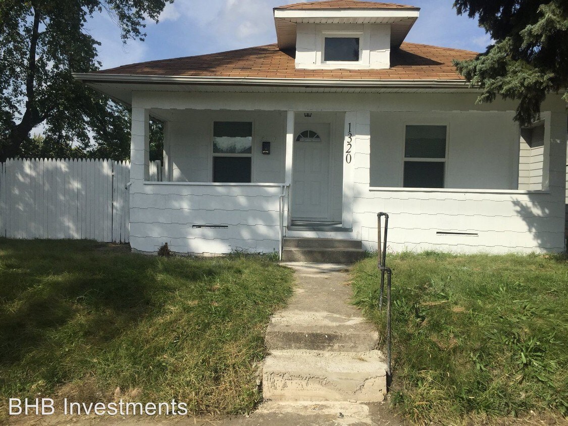 Foto principal - 2 br, 1 bath House - 1320 E. Minnesota St