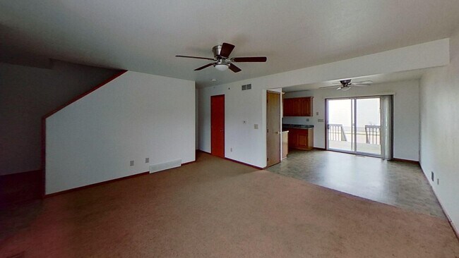 Building Photo - 5103-5103 Hickman Rd