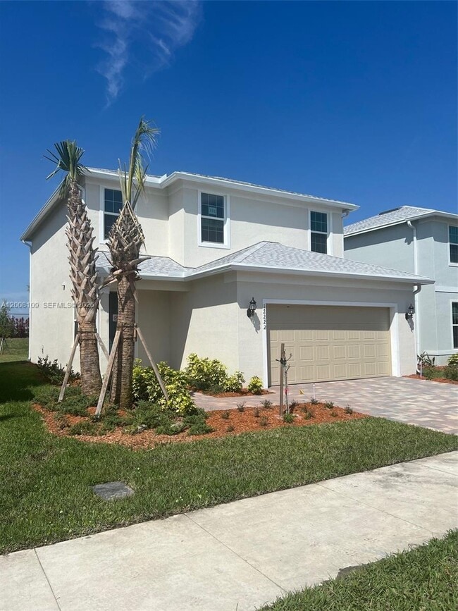 Building Photo - 12222 SW Myrtle Oak Dr