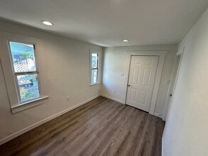 4225 Central Ave