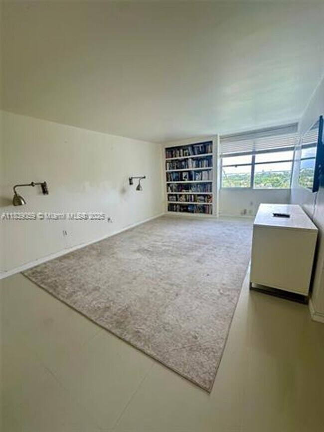 Building Photo - 5750 Collins Ave