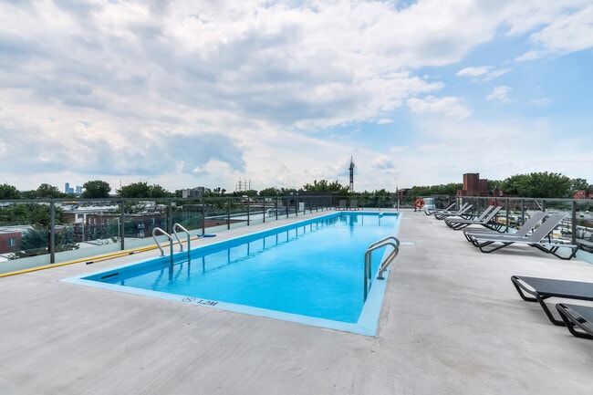 Photo du bâtiment - Erin Condos Apartments