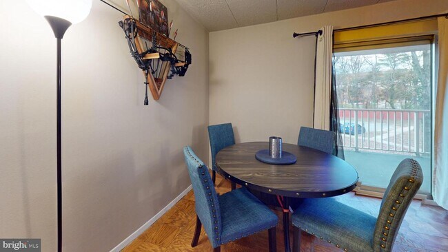 Foto del edificio - 5703 Indian Ct