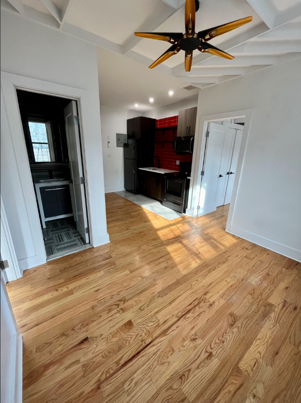 Foto principal - 930 Dekalb Ave