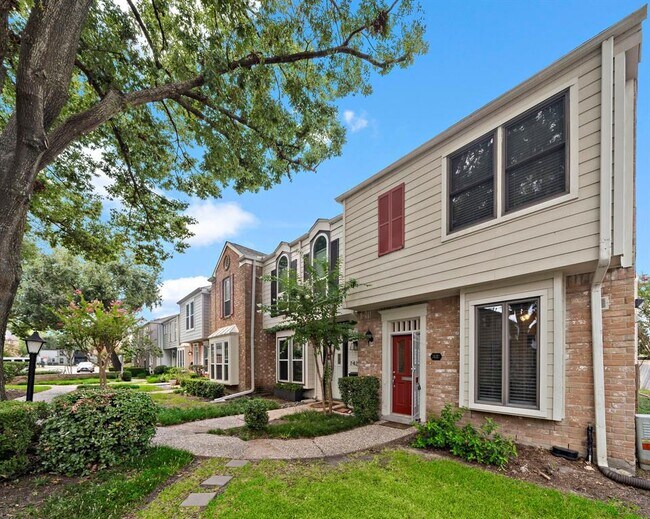 Foto del edificio - 7431 Brompton St