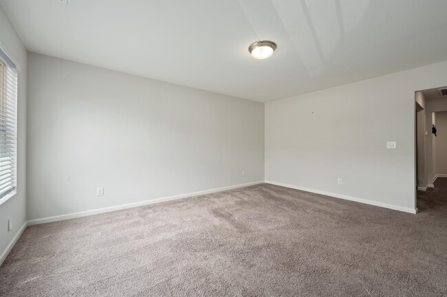 Building Photo - 6241 Townley Way