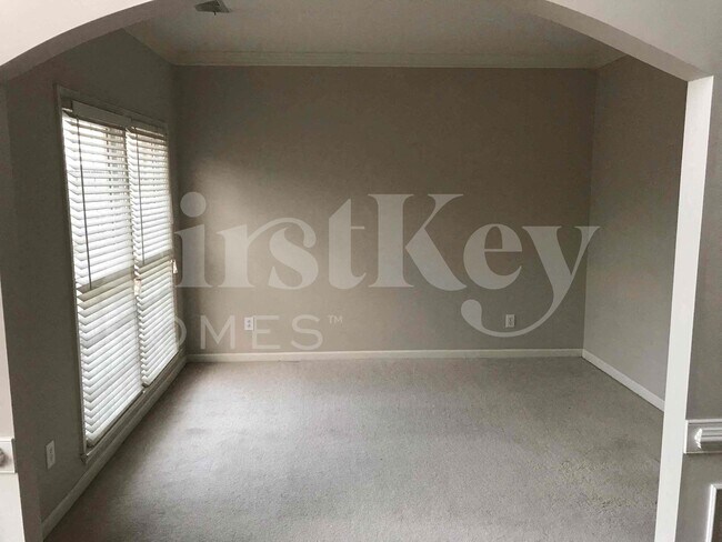 Foto del edificio - 6287 Greenock Dr