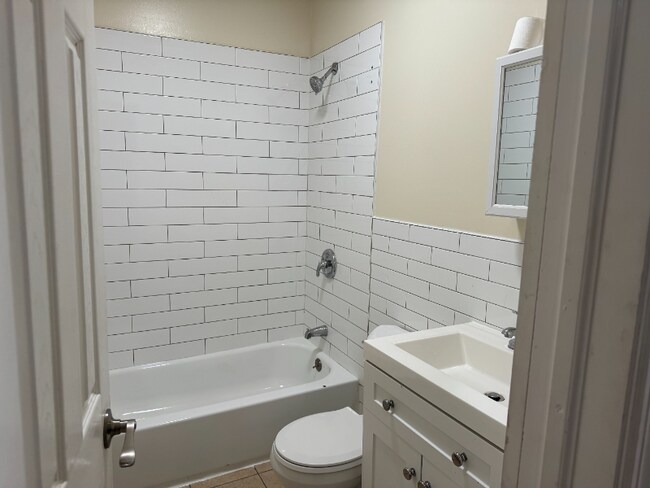 Foto del edificio - 113 S 11th St