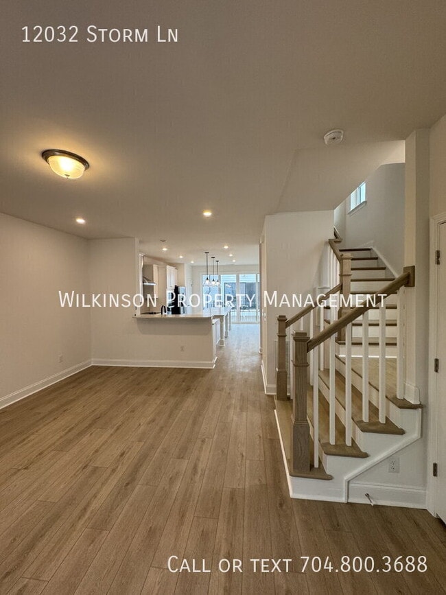 Foto del edificio - 12032 Storm Ln