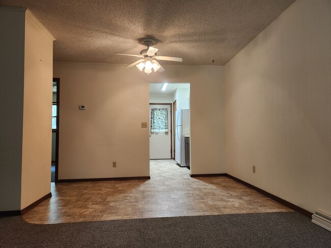 Dining Area - 605 Clark St