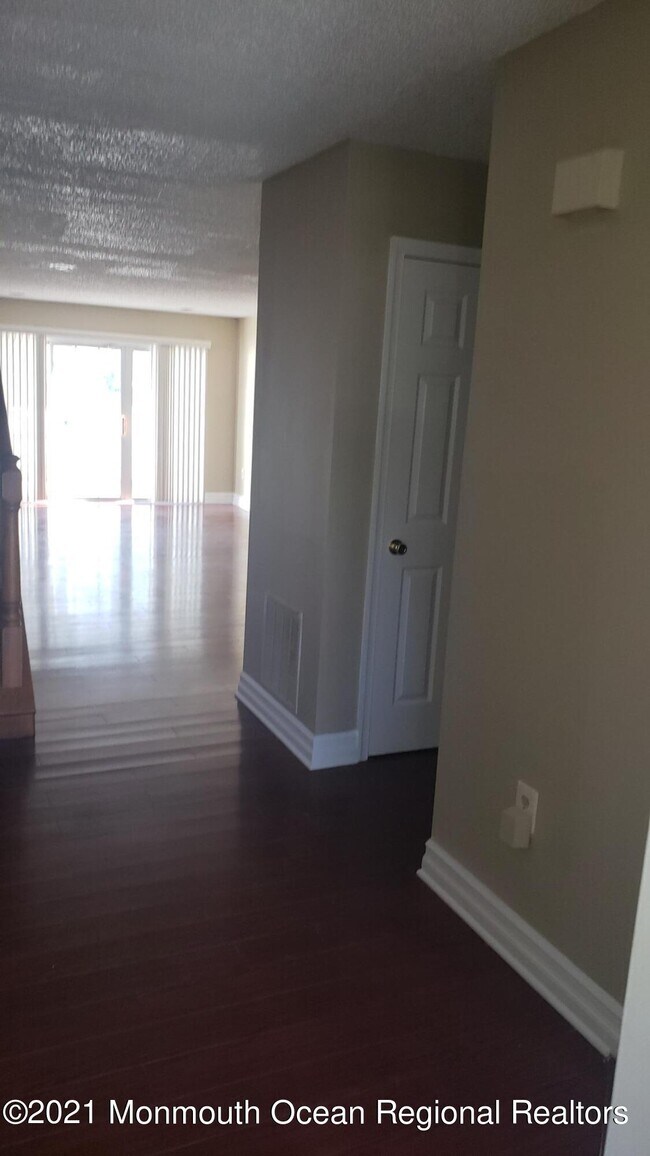 5 de Leon Cir, Franklin Township, NJ 08823 House Rental in Franklin