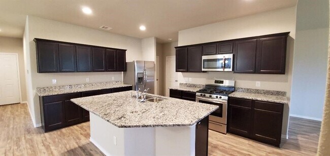 Foto del edificio - 7723 London Tower Ln