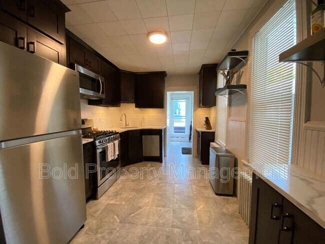 Foto del edificio - 545 Franklin St