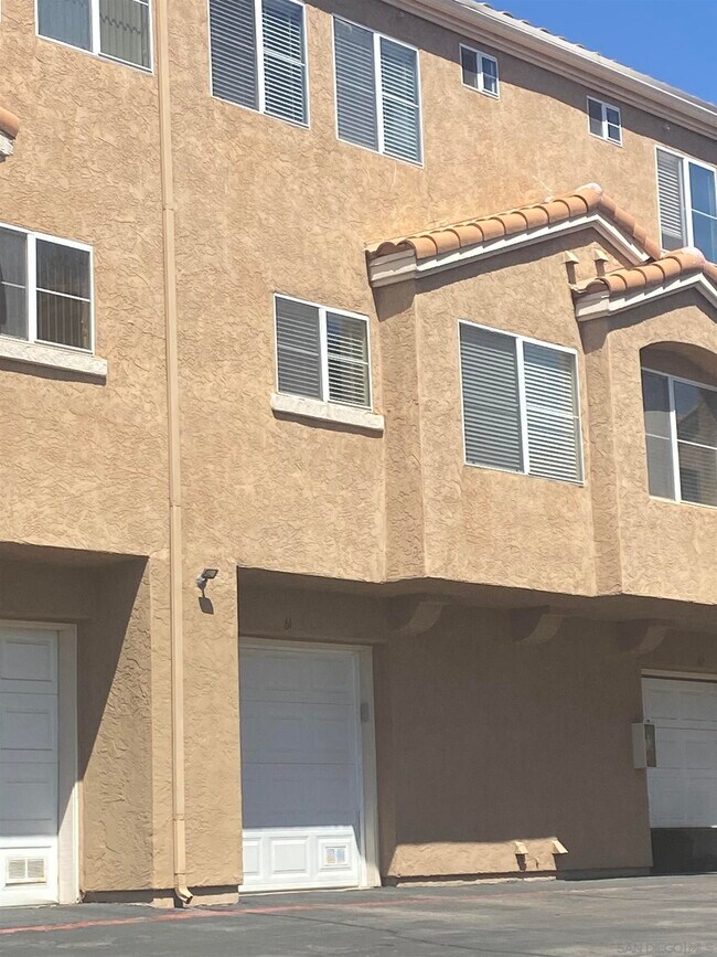 Building Photo - 13854 Pinkard Way