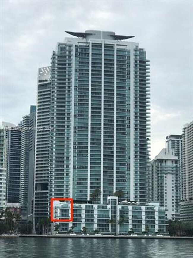 Building Photo - 1331 Brickell Bay Dr