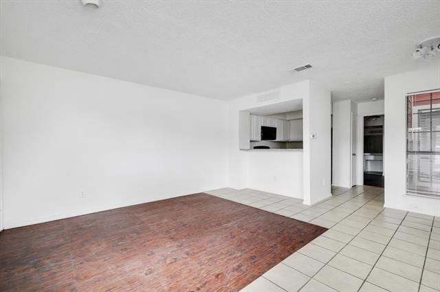 Foto del edificio - 9839 Walnut St
