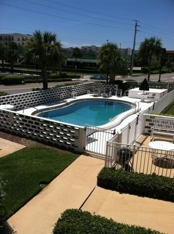 Foto del edificio - 425 Tyler Ave 11-B