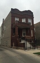 Building Photo - 3717 W Belden Ave