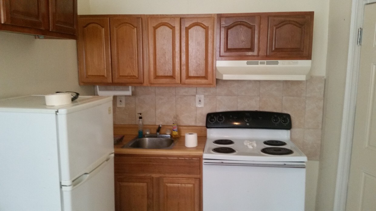 Building Photo - 782 E 214th St