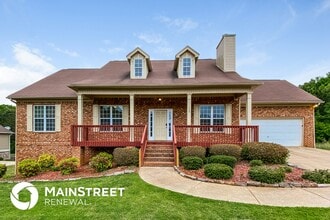 Building Photo - 136 Lawrence Dr