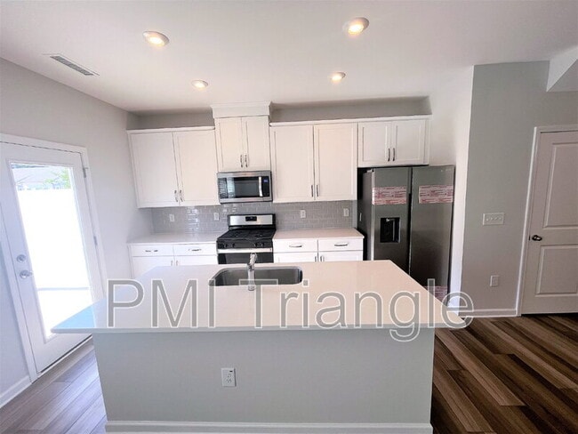 Foto del edificio - 802 Oak Center Dr