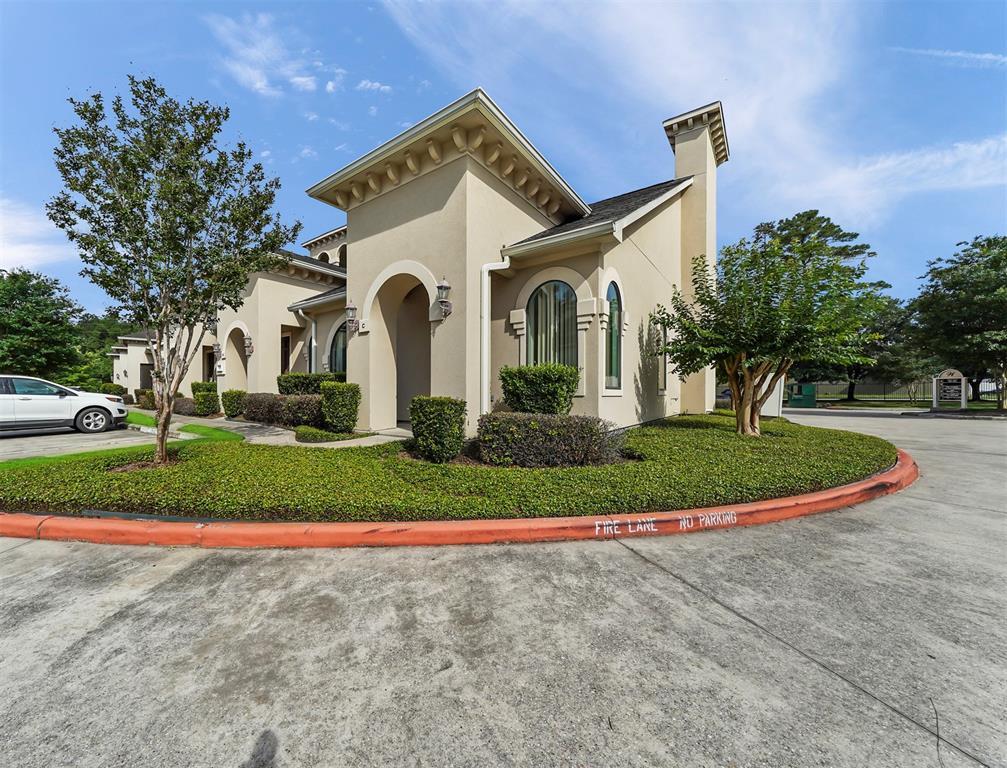 Primary Photo - 12830 Willow Centre Dr
