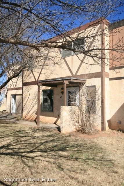 Primary Photo - 3 br, 2.5 bath House - 1415 Hickory