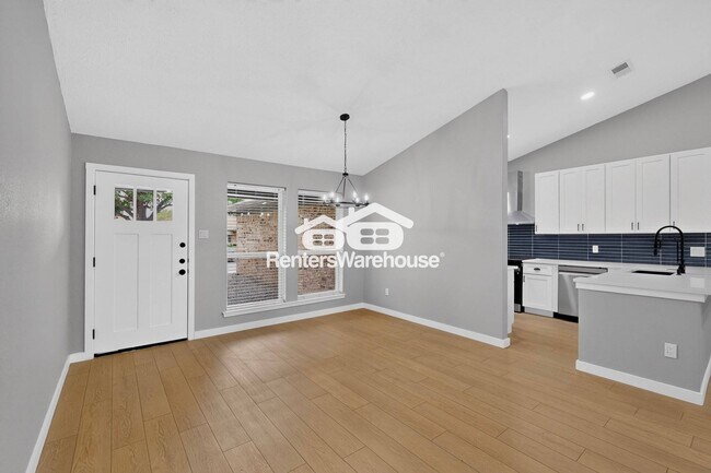 Building Photo - 3945 Spoonwood Ln