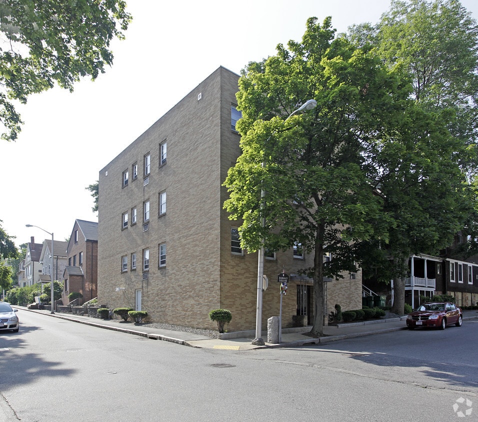 Primary Photo - 4 N Ashland St