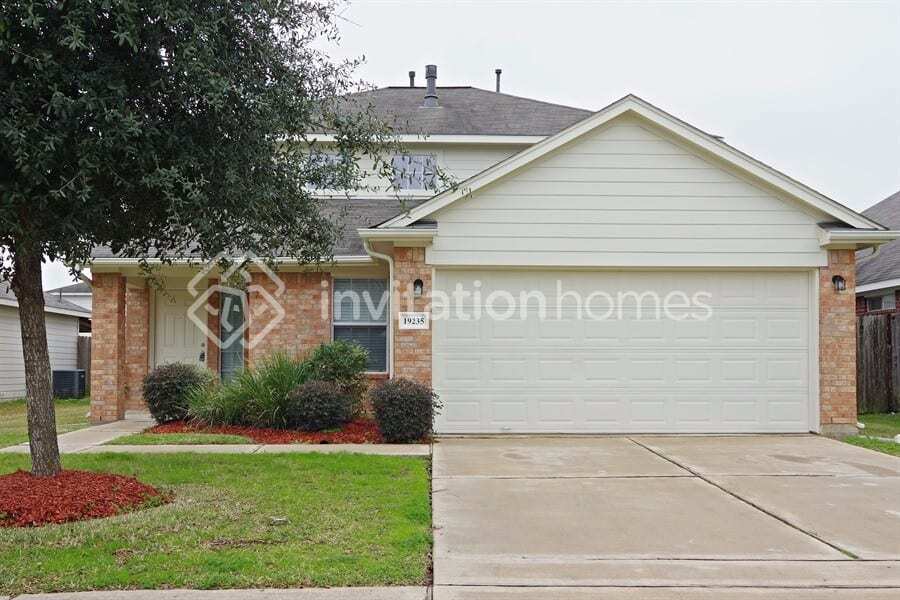 Foto principal - 19235 Dillsbury Ct