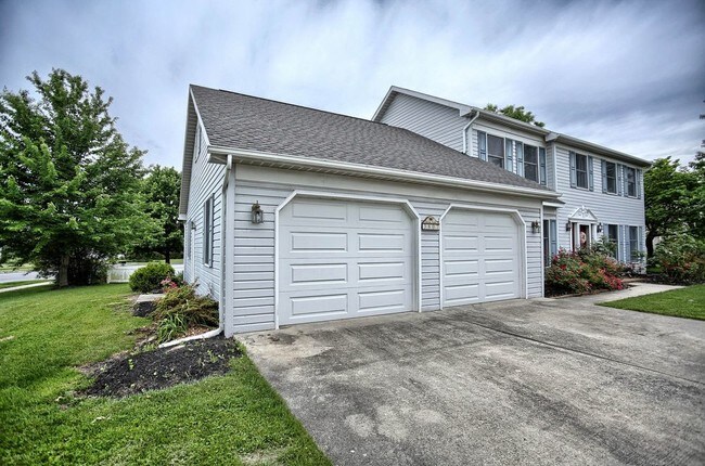 Building Photo - 3807 Chippenham Rd