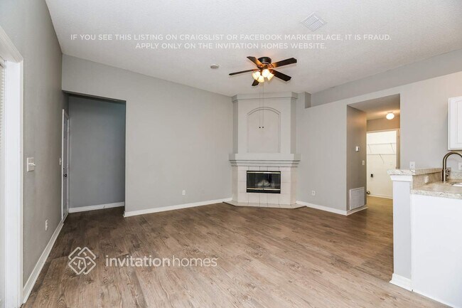 Foto del edificio - 4591 Misty Dawn Ct N