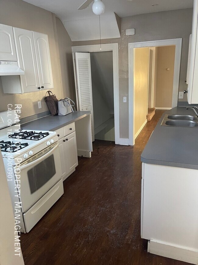 Foto del edificio - 1497 Maple Rd