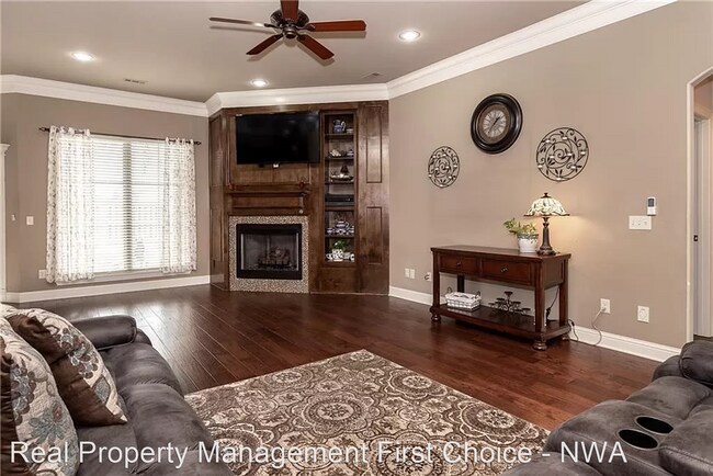 Foto del edificio - 4 br, 3 bath House - 3905 SW Gemstone Blvd