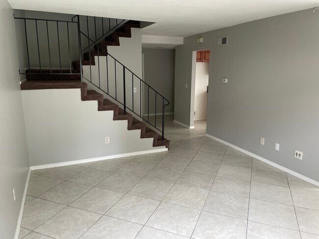 Building Photo - 240 S Foley Pl