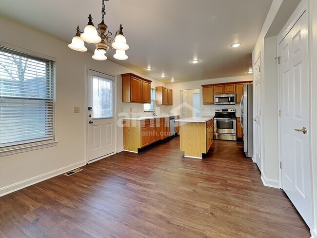 Foto del edificio - 8400 Woodcreek Dr